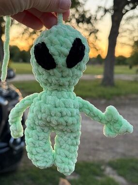 Crochet Alien